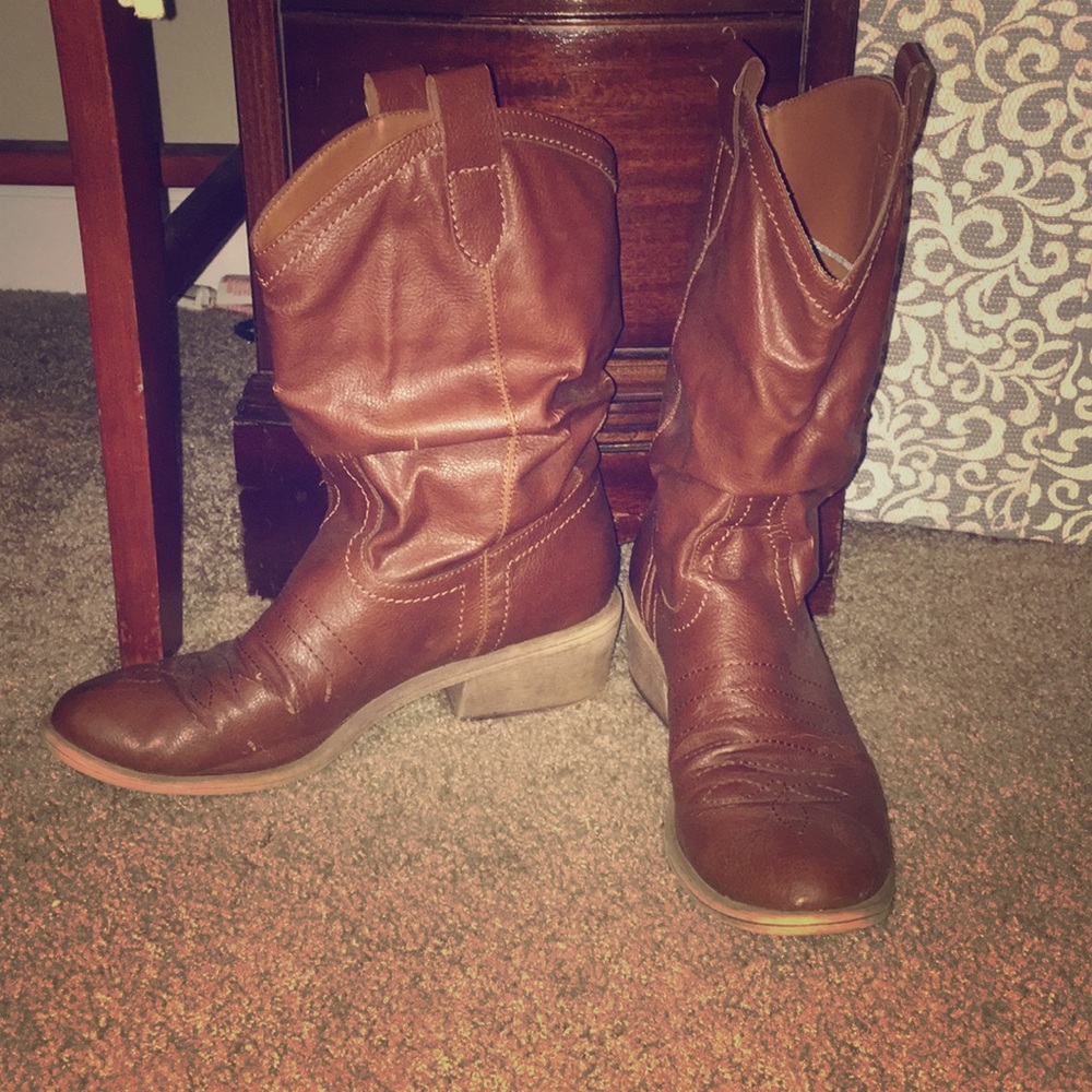 Women’s American Rag “cowboy”BOOTS